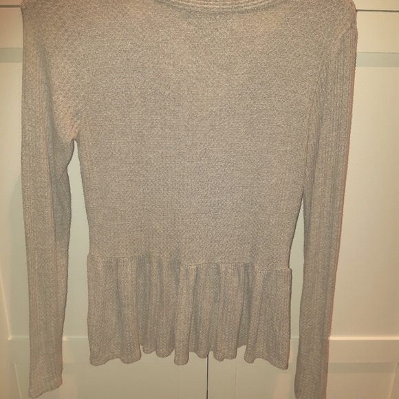 Brand New Rickis Gray Waffle Knit Peplum Top NWOT - Picture 6 of 11